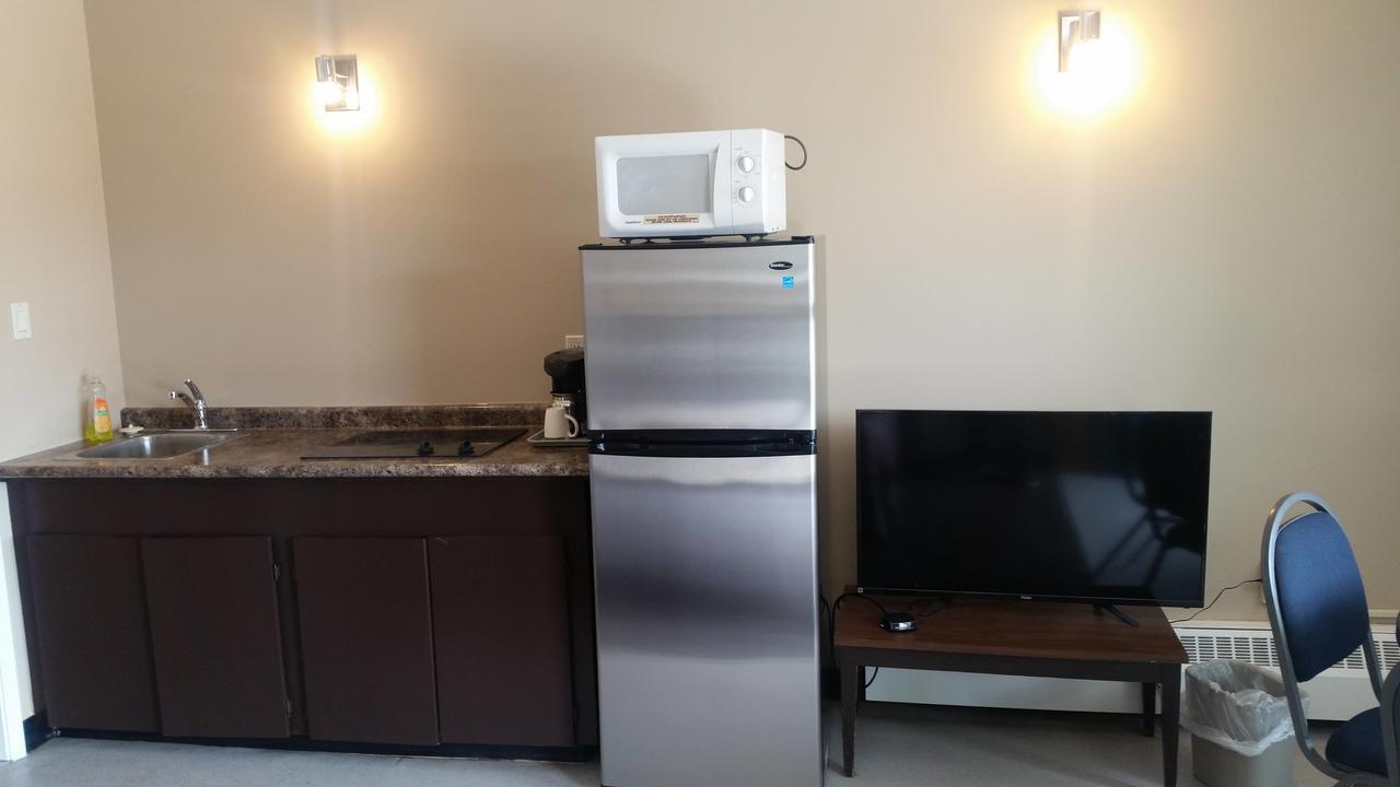 Fox Creek Alaskan Motel מראה חיצוני תמונה